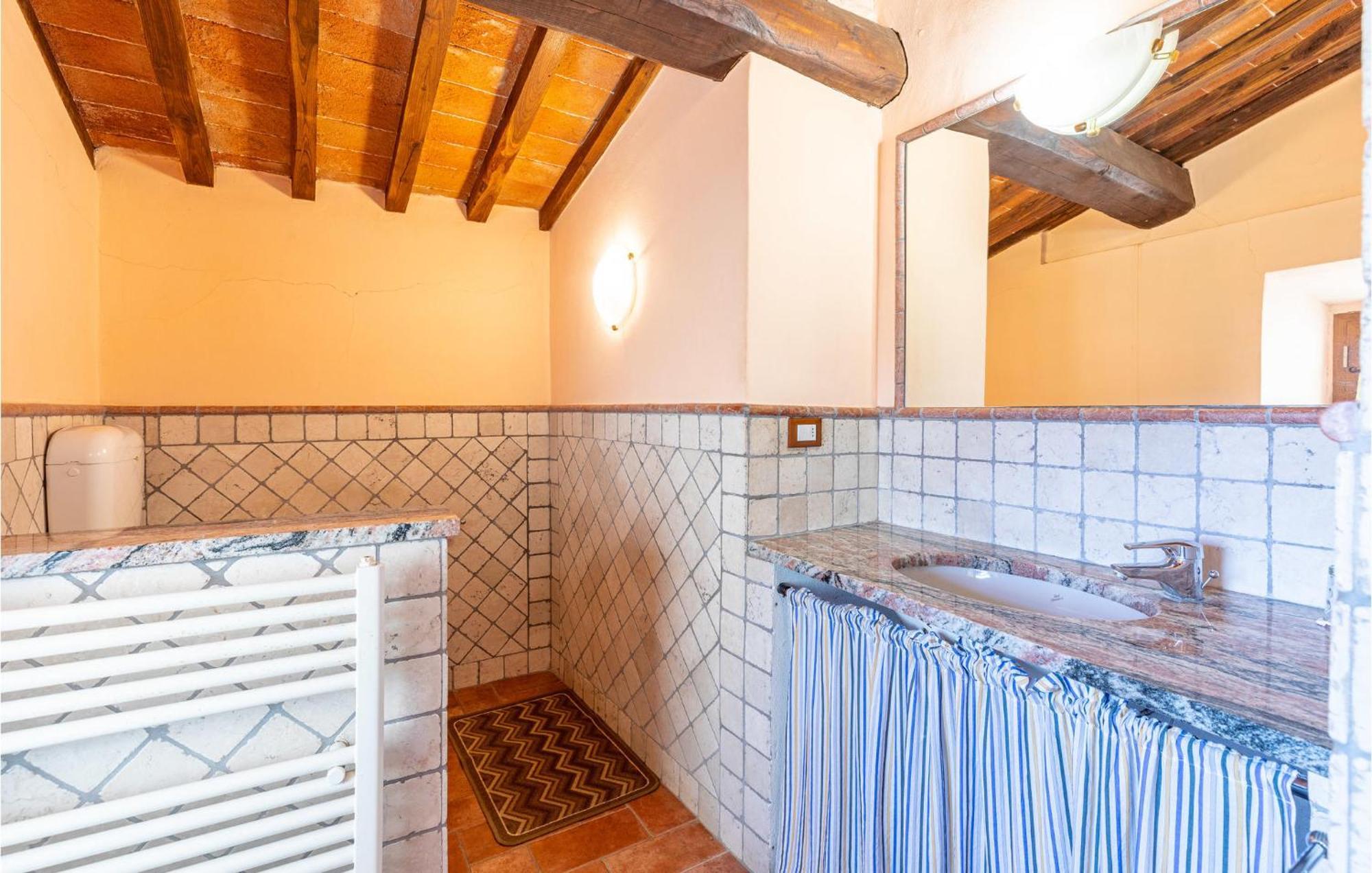 Awesome Home In Marliana With Kitchenette Exterior photo